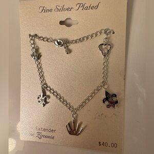 NWT! SILVER plated Crown And Fleur De Lis Charm bracelet